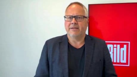 Acht Alias-Namen – „Ob er dafür im einzelnen auch Leistungen kassiert hat, ist unklar“