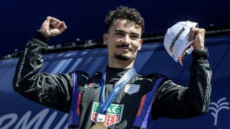 Fiesta de sanciones y victoria del campeón Wehrlein