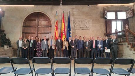 Mazón dice a los proveedores que "la tesorería está en un límite prácticamente insostenible"