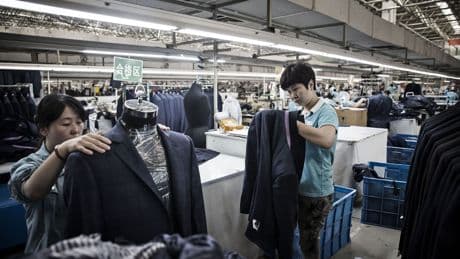 La actividad manufacturera de China mejora en mayo, pero sigue en contracción