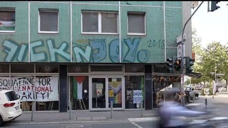 Linke Aktivisten besetzen Haus in Frankfurt – Kritik an Tolerierung durch SPD