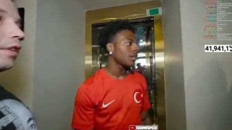 Dünyanın en çok izlenen yayıncısı, Galata Kulesi'nde İngilizce bilen memur bulamadı