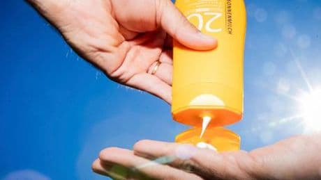 Sonnencremes bei Öko-Test: Schädliche Weichmacher und unzureichender UV-Schutz