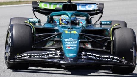 Alonso sigue acelerando y Piastri asusta a todos en Barcelona