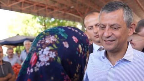 CHP Genel Başkanı Özel, başkentte vatandaşlarla bir araya geldi