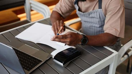 London small business confidence slumps to levels not seen since the pandemic