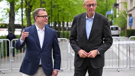 Pressing Ue e svolta a Berlino. Merz: "Kiev deve difendersi. Via i limiti alla gittata dei razzi"