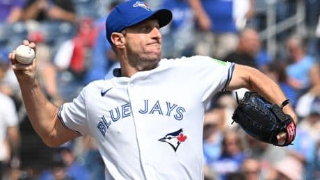 Guerrero Jr., Scherzer lead Blue Jays past Cubs