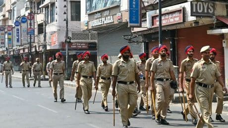 Inde : six faux policiers qui dirigeaient «un bureau anti-criminalité» arrêtés