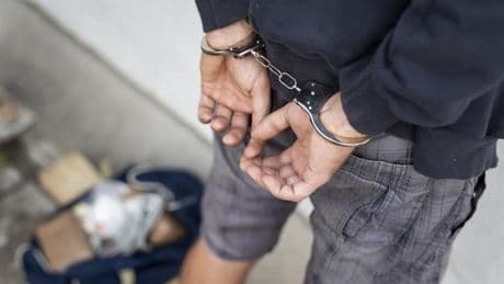 Dos hermanos se culpan el uno al otro de una violación: el tribunal cree a la víctima pero no puede condenar a ninguno