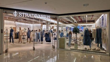 La nueva chaqueta de Stradivarius ideal para la primavera: disponible en dos colores por 29,99 euros
