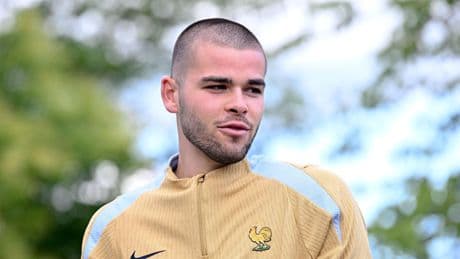 Mercato : le PSG officialise la signature de Chevalier