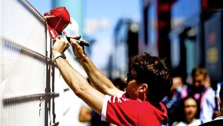 Charles Leclerc acht zich weinig kansrijk in thuisrace Monaco: ’Ik verwacht hier geen wonderen’