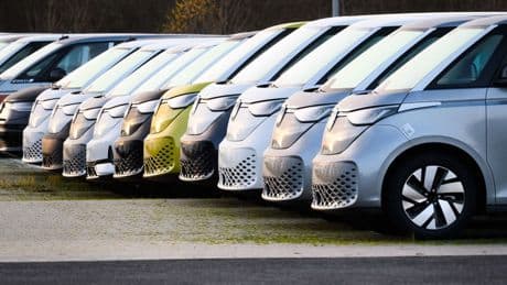 Autoindustrie: Ministerpräsident Lies: E-Autos für alle attraktiver machen