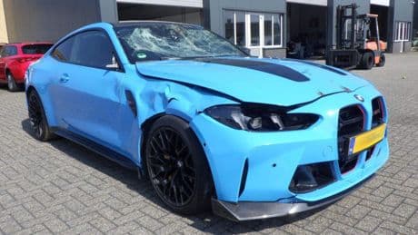 Ex-persauto van €216.000 na hevige crash te koop, dit kost de BMW M4 CS nu