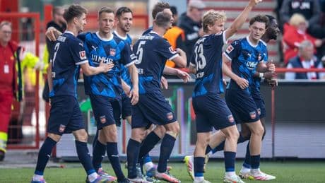 Fußball-Bundesliga: Festnahmen und Verletzte beim Heidenheim-Spiel in Berlin