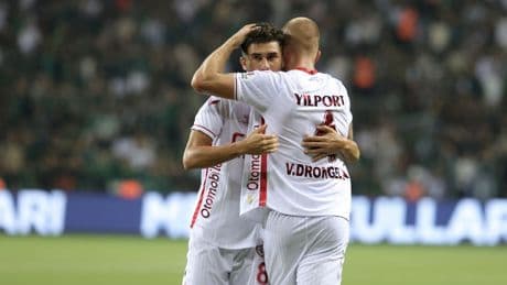 Samsunspor 2'de 2 yaptı
