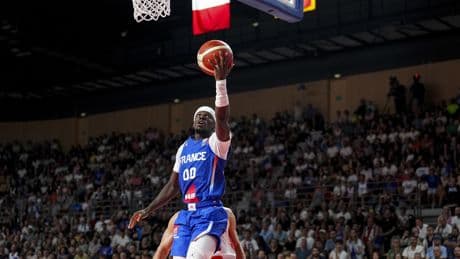Basket : ménagé contre la Grande-Bretagne, Sylvain Francisco à l’entraînement avec les Bleus