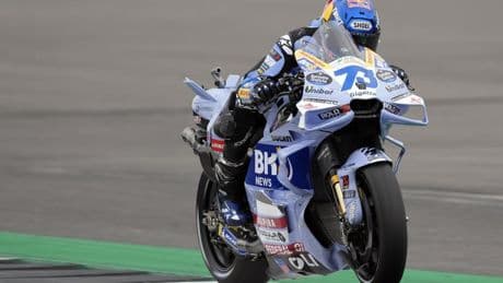 Los Márquez intercambian posiciones en el Sprint: Alex es 'Mr Primero' en Silverstone
