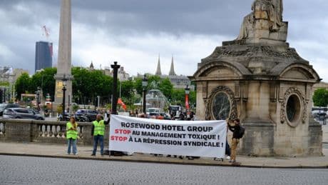 « On tente de m’intimider » : devant le Crillon, le personnel se mobilise contre la mise à pied d’un pilier de la CGT