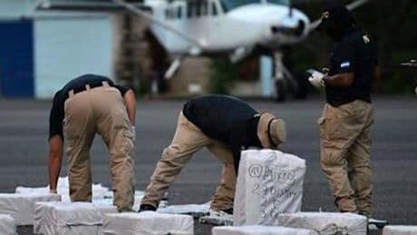 Uyuşturucu kaçakçılığının merkeziydi: Gizli pist imha edildi!