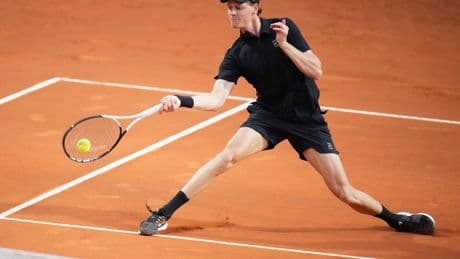 Sinner vuela en Roma con su mejor tenis