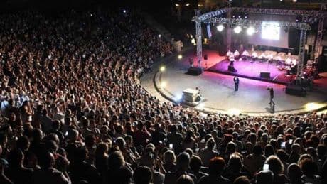 Antik tiyatrolarda iptal edilen konserler: Bakan'a 'İmamoğlu'na destek' sorusu