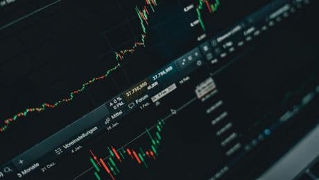 Pourquoi MetaTrader 4 attire de plus en plus de traders indépendants en France ?