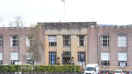 Stirling Council leadership survive 'no confidence' vote over finance questions