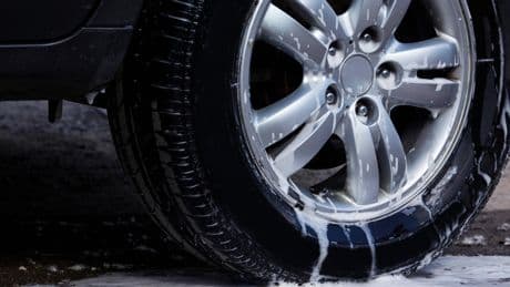 Still wie ein Flüstern: Deutscher Waschmittel-Riese erfindet Geräuschkiller für Autoreifen
