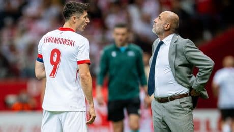 Lewandowski ile kapıştı, görevden istifa etti!