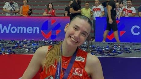 Dilay Özdemir Kimdir? Nereli ve Boyu Kaç? Milli Voleybolcu Dilay aslen nereli? Dilay'ın Hayatı ve Kariyeri!