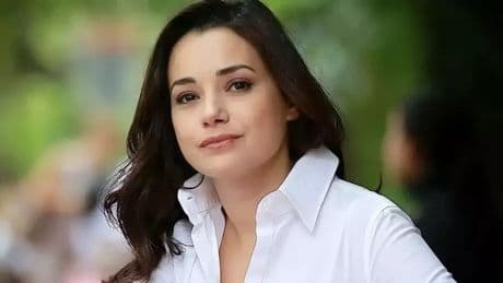 Özgü Namal ekranlara 'Kıskanmak'la geri dönüyor