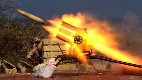 Israël-Iran : les images saisissantes de trois frappes de l’armée israélienne sur un site de lancements de missiles sol-air