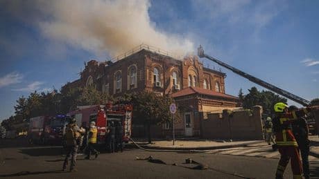 Ukraine-Krieg: Russische Drohne trifft Universitätsgebäude in Charkiw