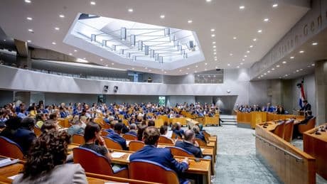 Toine Manders: ’Onze parlementaire democratie is verworden tot een partij-democratie’