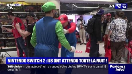Ces fans ont fait la queue toute la nuit pour se procurer la Switch 2