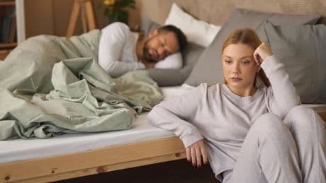 Partner geht fremd? Therapeutin warnt vor „emotionaler Notwehr“