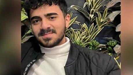 Kaza yaptı, yaralı halde araçtan çıkmaya çalışıyordu: Sonrasında olanlar hayatına mal oldu