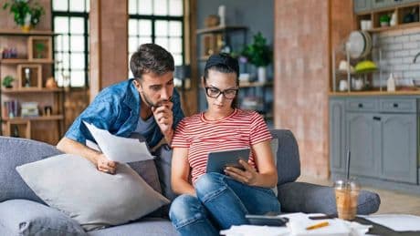 Extra aflossen op hypotheek. ’Je wordt er niet armer van, maar raakt wel je geld kwijt’