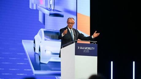 +++ Bundesregierung +++: IAA: Merz gegen einseitige Festlegung bei Auto-Klimazielen