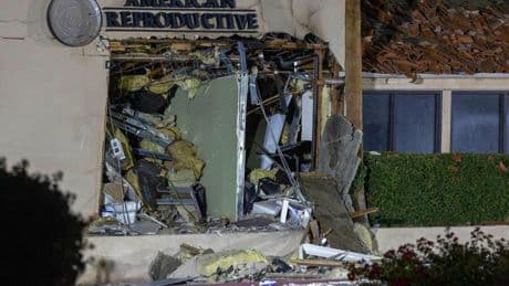 USA: Bombe explodiert vor US-Fruchtbarkeitsklinik – eine Person tot