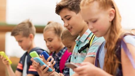 Yes, social media could be making your kids depressed, study finds