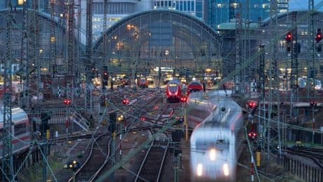 Viele Varianten für den geplanten Bahnhof unter dem Frankfurter Hauptbahnhof