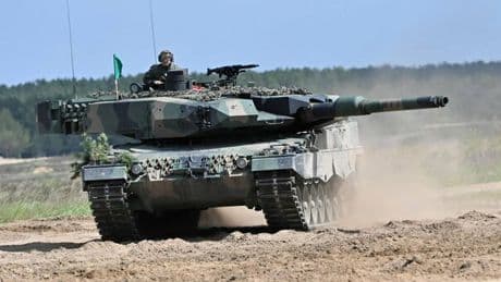 Polonia, il maxi esercito: i tank coreani, gli Abrams, i Leopard tedeschi. E i soldati raddoppieranno