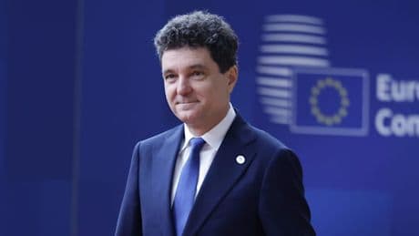 Rumäniens neuer Präsident im Härtetest