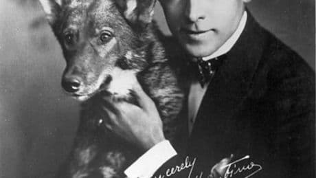 130 años de Rodolfo Valentino: por qué se convirtió en la primera estrella de Hollywood