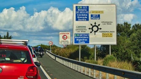 La DGT alerta de los errores de prioridad en las rotondas