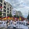 „Mit Kampf und Leidenschaft ist alles möglich“: Deutsche Fans feiern das Nationalteam vor dem Halbfinale in Zürich