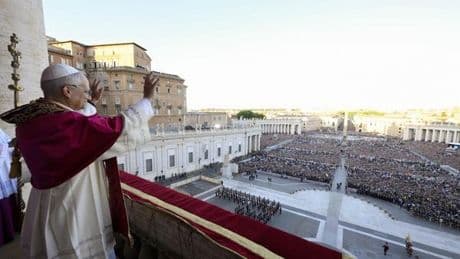 Papst Leo XIV: Eine Geste rührt die Gläubigen zu Tränen